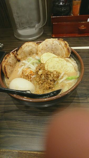「北海道炙りチャーシュー麺 野菜煮玉子」@蔵出し味噌 麺場 田所商店 船橋店の写真
