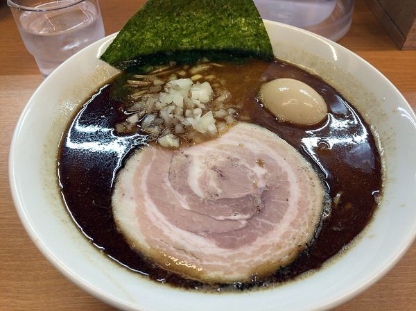 「黒マー油仕立ての味噌そば（750円）」@麺処ろくめいの写真