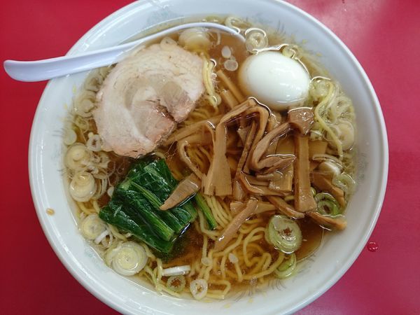 「ラーメン大盛　＋ゆで卵」@バリバリラーメンの写真