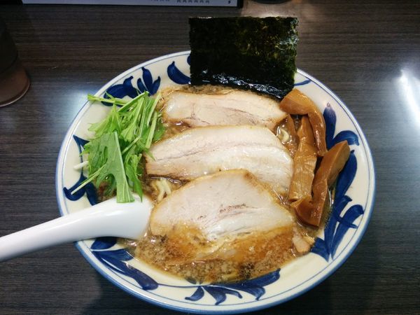 「醤油らーめん　750円」@ラーメンつけ麺 奔放の写真