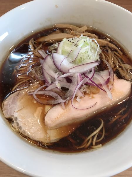 「醤油らぁめん」@本格中華蕎麦 ゆるぎの写真