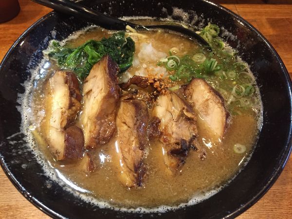 「鶏チャーシュー麺（850円）」@まる鶏の写真