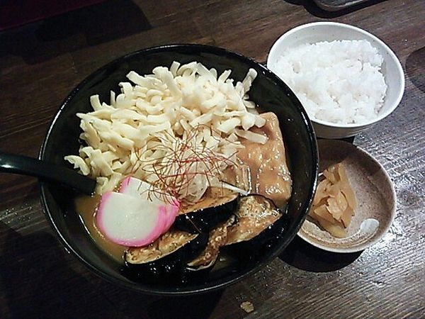 「元祖カレーうどん（並）＋揚げなす・チーズ・ご飯（小）」@元祖カレーうどん 最上の写真