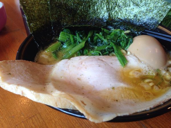 「ラーメン + 味玉」@末廣家の写真