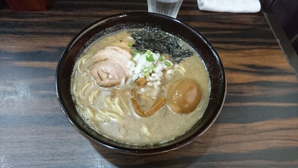 「濃縮煮干し醤油(中)780+味玉100」@麺処 にそうの写真