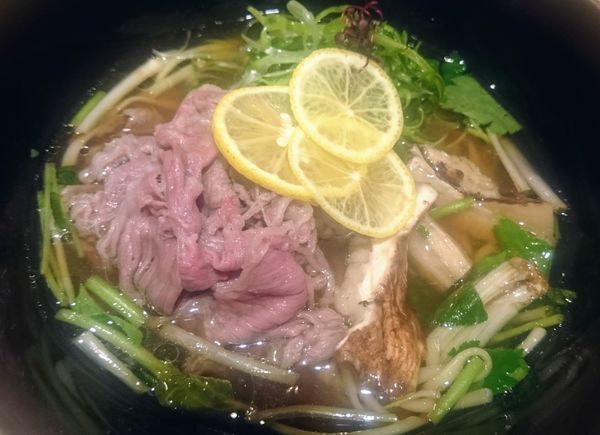 「マツタケと牛ロースの醬油そば（限定、１８００円）」@饗 くろ㐂の写真