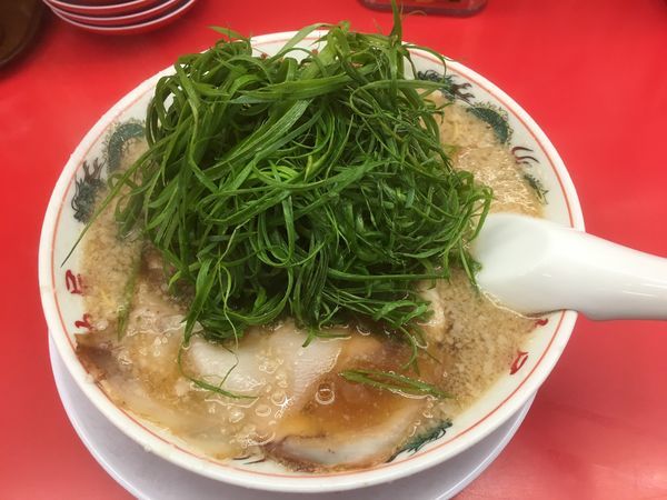 「特製醤油九条ネギラーメン830円(税別)」@ラーメン魁力屋 八潮店の写真