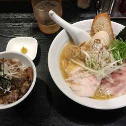 濃厚鶏白湯 醤油