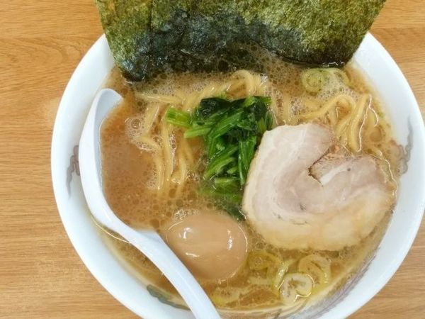 「ラーメン＋味付玉子」@たかさご家 関内店の写真