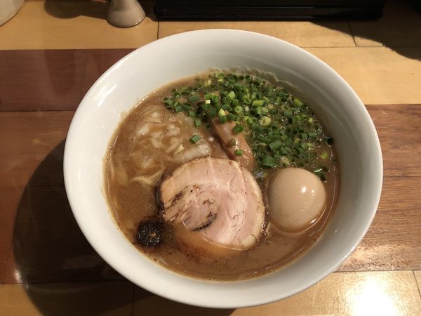 「味たまラーメン」@らーめん 佳の写真