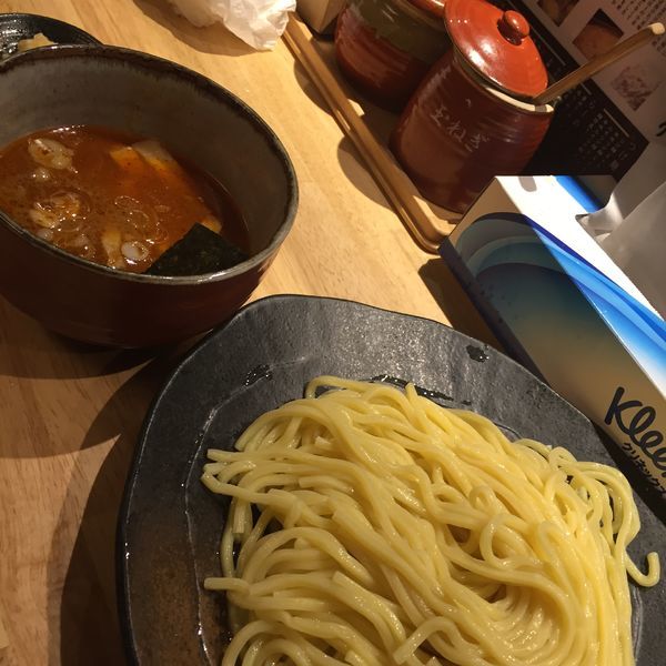 「辛つけ麺中盛　ニンニク」@つけ麺屋 やすべえ 渋谷店の写真