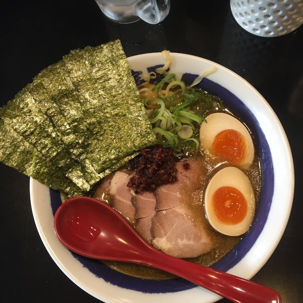 「特製濃厚焦がしニンニク煮干しそば」@麺匠 濱星 溝の口店の写真