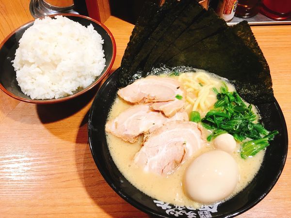 「MAXラーメン(並)＋ライス」@横浜家系ラーメン 馬場壱家 山の陣 2号店の写真