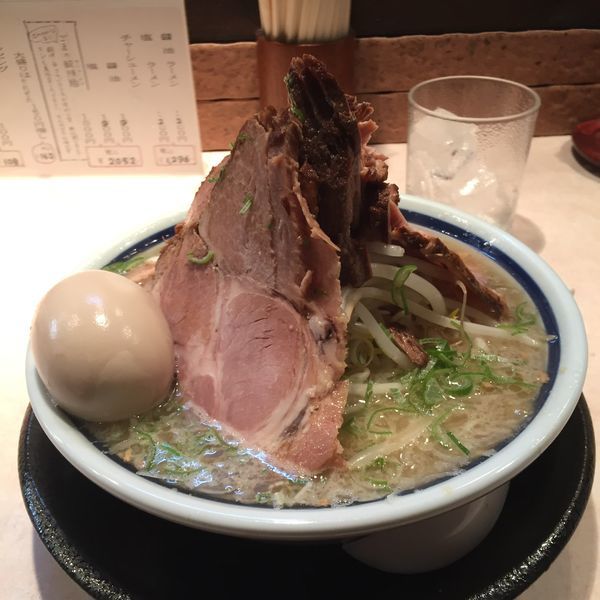 「チャーシュー麺（醤油）　＋　煮卵　＋　季節の炊き込みご飯」@神名備の写真