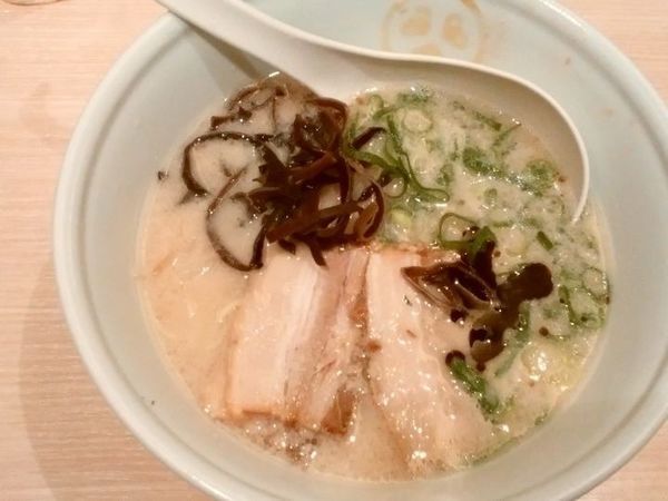 「特濃 白」@TOKYO 豚骨 BASE MADE by 博多一風堂 ecute品川サウス店の写真