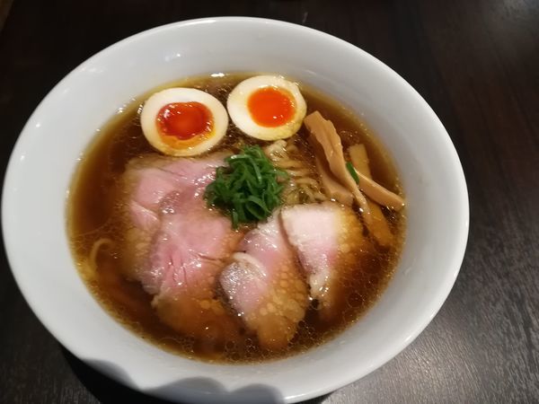 「特製中華そば990円」@櫻井中華そば店の写真