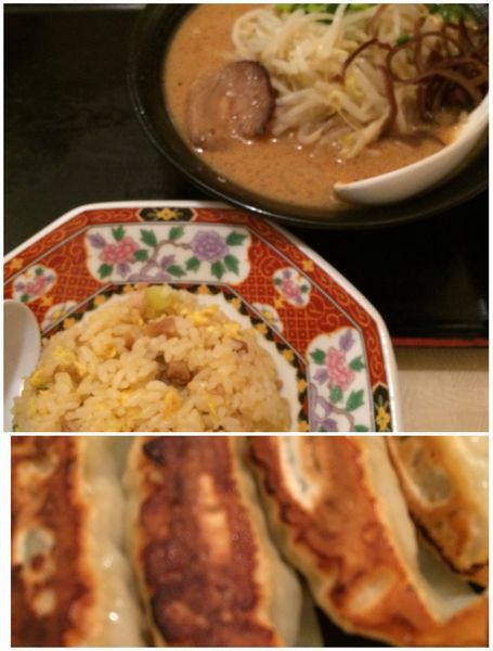 「とんこつらぁ麺+半炒飯&焼き餃子(4個)セット」@中華食堂 一番館 新宿歌舞伎町店の写真