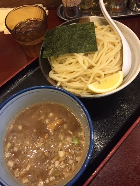 「濃厚煮干つけ麺（大）　800円　※並・大同一料金」@麺屋 甍の写真