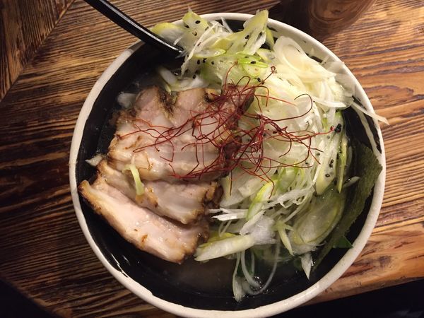 「こく塩鶏そば」@麺場 浜虎 横浜店の写真