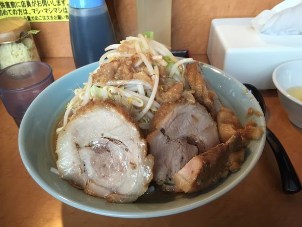 「中ラーメン　豚マシ」@立川マシマシ ロイヤルスープの写真