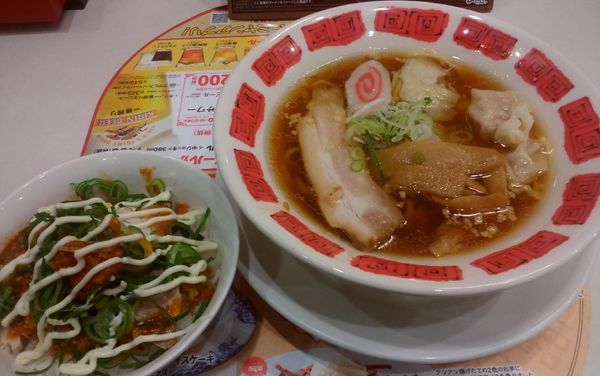 「喜多方ラーメン・ピリ辛チャーマヨ丼とのセット」@バーミヤン みなとみらい店の写真