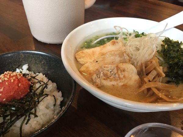 「鶏白湯 塩味 鶏チャーシュー セット明太メシ」@麺屋 飛翔の写真
