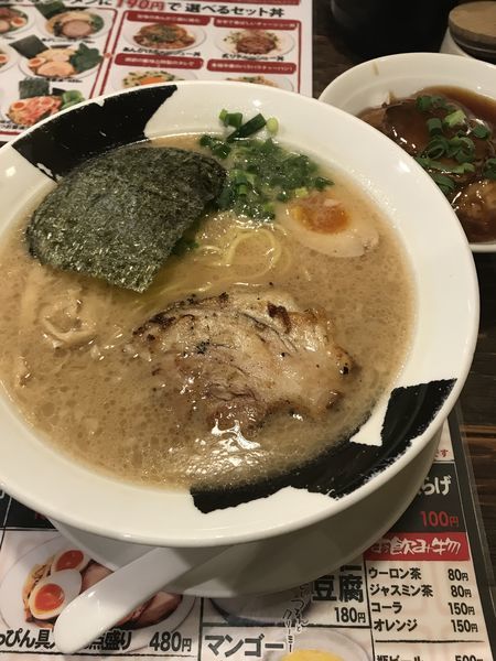 「とんこつらーめん+あんかけチャーシュー丼セット¥880」@どでかっちゃん 木更津店の写真