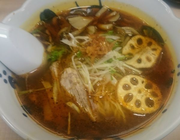 「晩秋の辛口ラーメン（１日２０食限定、９００円）」@与ろゐ屋の写真