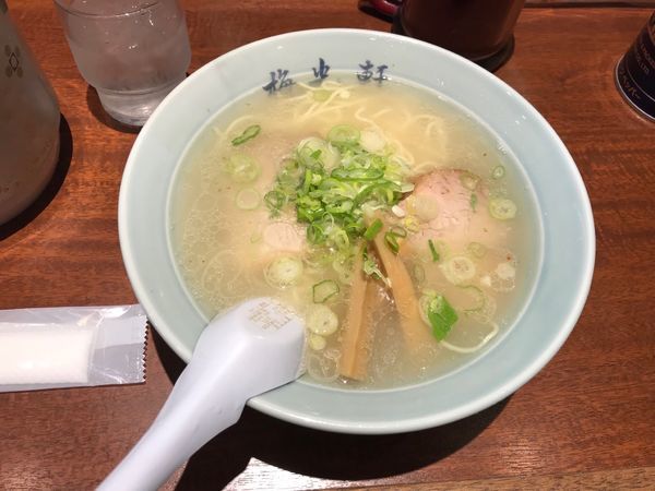 「塩らーめん」@梅光軒 名古屋店の写真