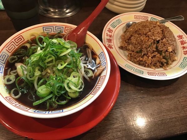 「中華そば小 焼きめし並」@新福菜館 麻布十番店の写真