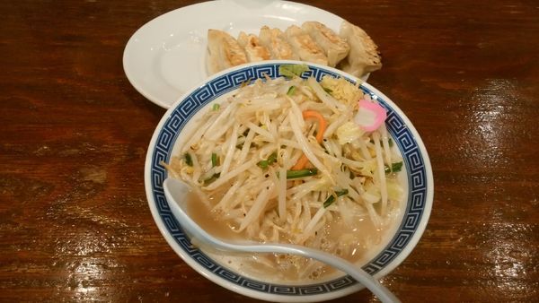 「タンギョウ生姜多め」@トナリ 丸の内店の写真