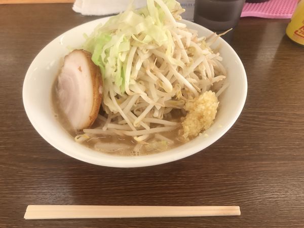 「正油ラーメン（中）780円 ヤサイニンニク」@らーめん 旭郎山の写真