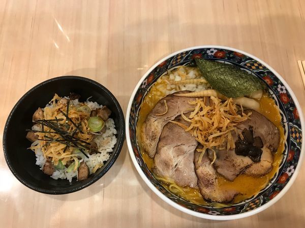 「玉葱味噌チャーシュー 大盛り」@麺屋 ななしぐれの写真