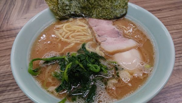 「麺固め＋味玉」@横浜家系ラーメン武蔵家 松戸店の写真