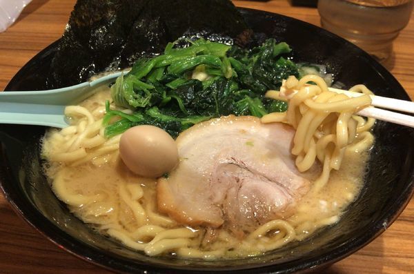 「ラーメン 醤油(750円)」@横浜家系ラーメン 壱角家 芝大門店の写真