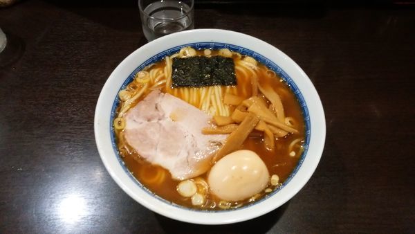 「らーめん(並)＋味玉」@中華そば べんてんの写真