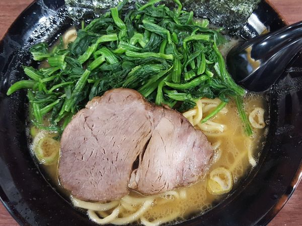 「ラーメン並 ほうれん草 ￥780」@横浜家系 まるに家の写真