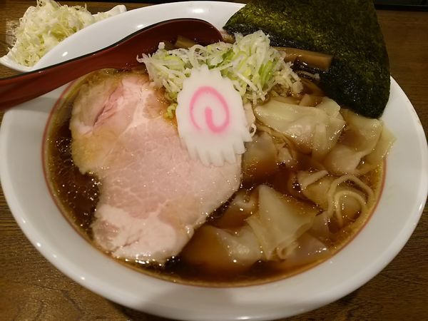 「昔ながらの中華そば　（麺大盛り）　＋ワンタン：サービス券」@まひる野 藤原商店の写真
