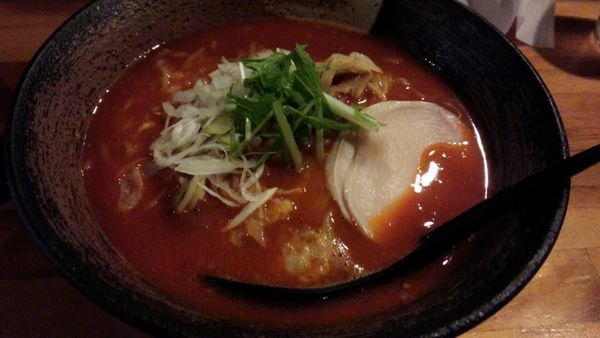 「濃厚辛味噌の激辛」@濃厚鶏そば 麺屋武一 新橋本店の写真