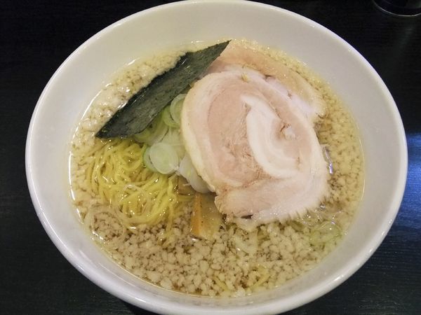 「醤油ラーメン（こってり）（750円）＋サービス餃子」@宗家一条流 八代目直系 がんこラーメン 町屋店の写真