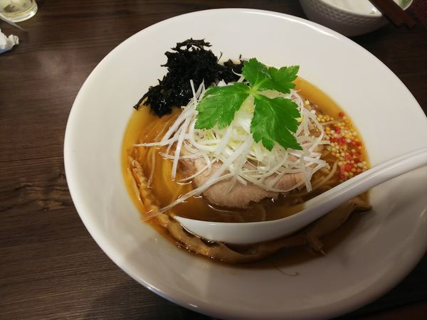 「白醤油そば」@花笑み中華そば かれんの写真