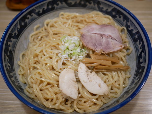 「油そば サービス800g」@秋葉原つけ麺 油そば 楽の写真