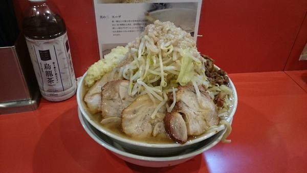 「麺増し５００ｇ・ほぐし豚・しょうが・たまねぎ・豚２枚・アレ」@麺屋 桐龍の写真