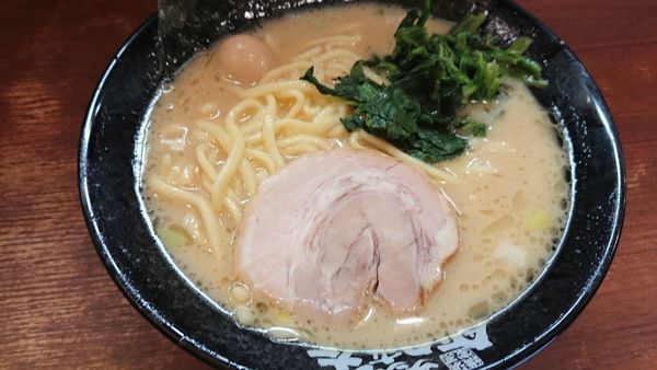 「ラーメン(680円)」@町田商店 横浜駅前店の写真