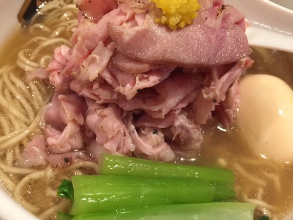 「真鯛らーめん（大）（醤油）」@真鯛らーめん 麺魚の写真