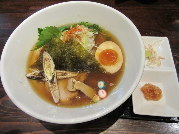 「秋味（２０１７年）８５０円＋サンマ玉２００円」@麺や 蒼 AOIの写真