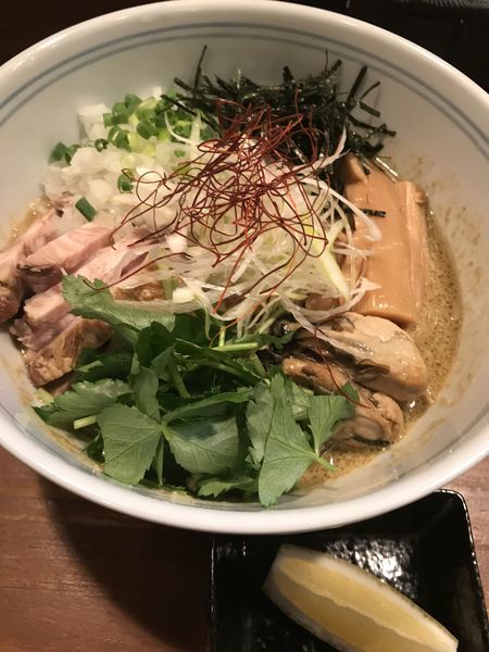 「牡蠣の和えそば チビカレー」@味香房 海居人の写真