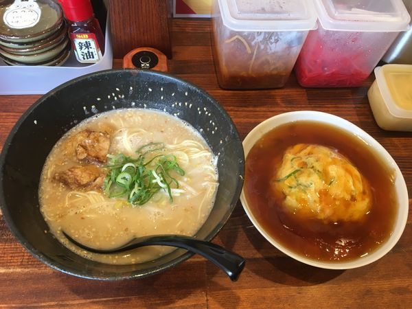 「塩豚骨ラーメン」@らー麺 雄 摂津店の写真