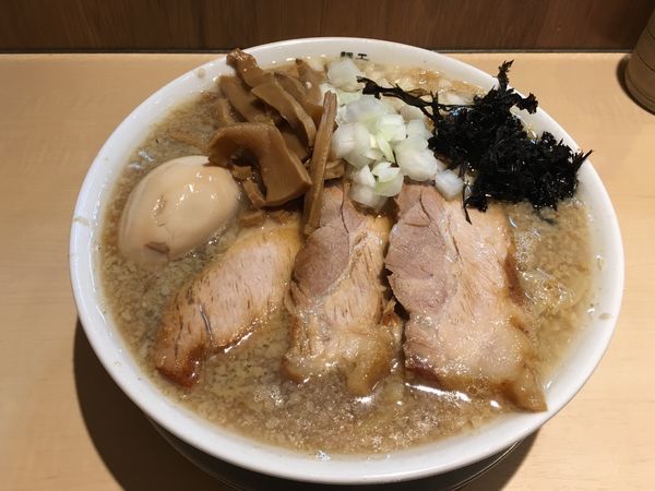 「中華そば（中）＋無料特製トッピング」@麺工 豊潤亭の写真