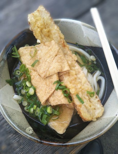「うどん小+あげ+ちくわ天」@讃岐うどん がもうの写真